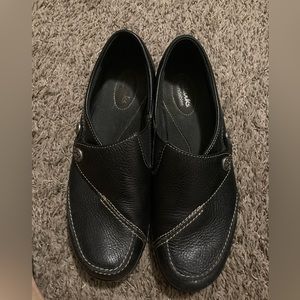 Clarks collection Ashland Lane Flats size 9M.